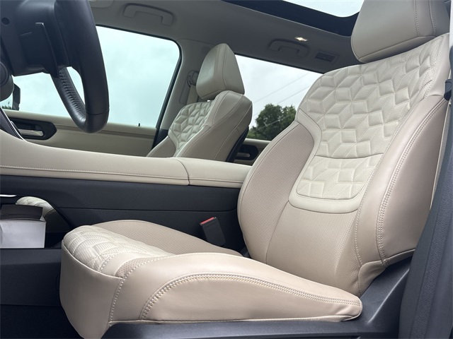Vehicle image 14 of 55