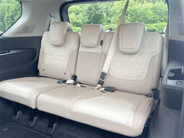 Vehicle image 16 of 55