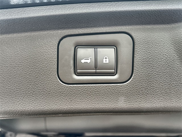 Vehicle image 31 of 55