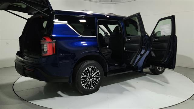 Vehicle image 9 of 40