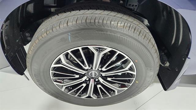 Vehicle image 39 of 40