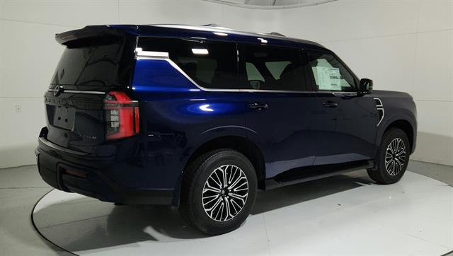 Vehicle image 8 of 40