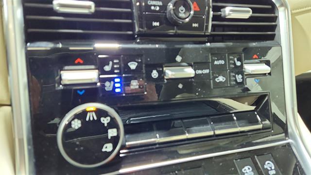 Vehicle image 22 of 51