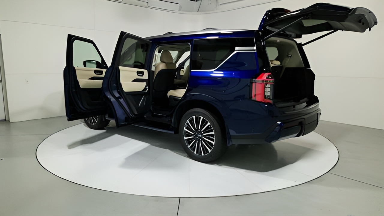 Vehicle image 49 of 51