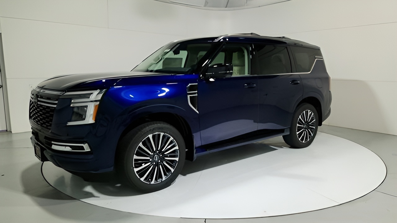 Vehicle image 41 of 51