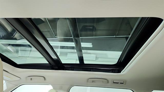 Vehicle image 15 of 51