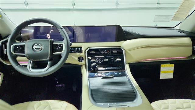 Vehicle image 28 of 51