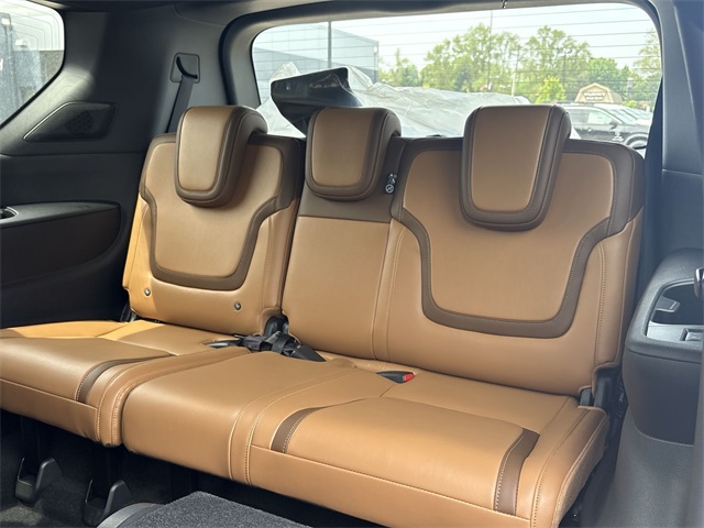 Vehicle image 25 of 39