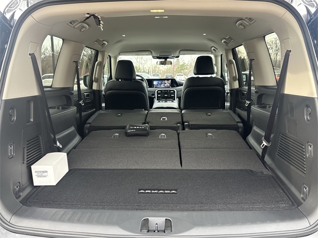 Vehicle image 33 of 37