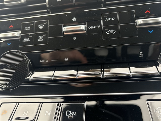 Vehicle image 32 of 37