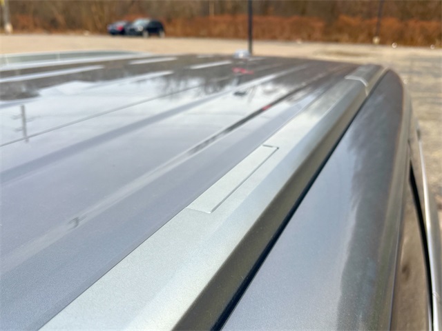 Vehicle image 34 of 37