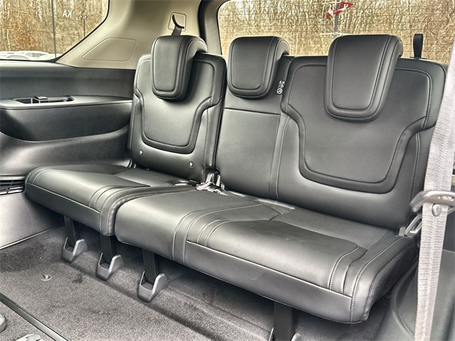 Vehicle image 23 of 37
