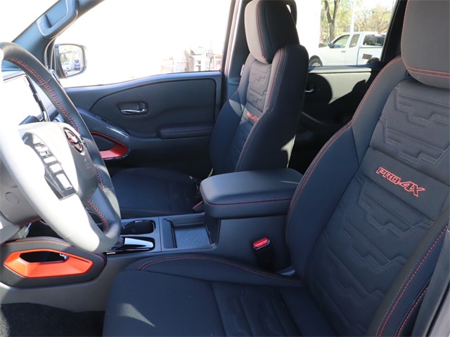 Vehicle image 17 of 27