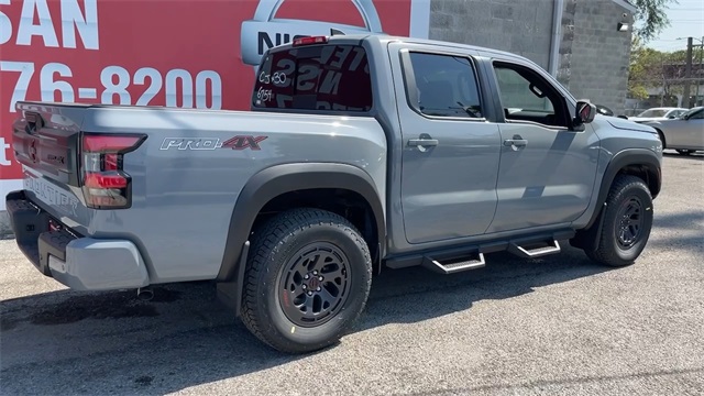 Vehicle image 9 of 22