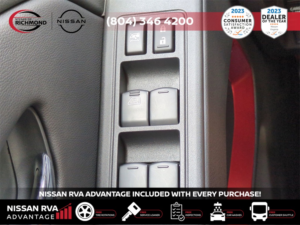 Vehicle image 27 of 29
