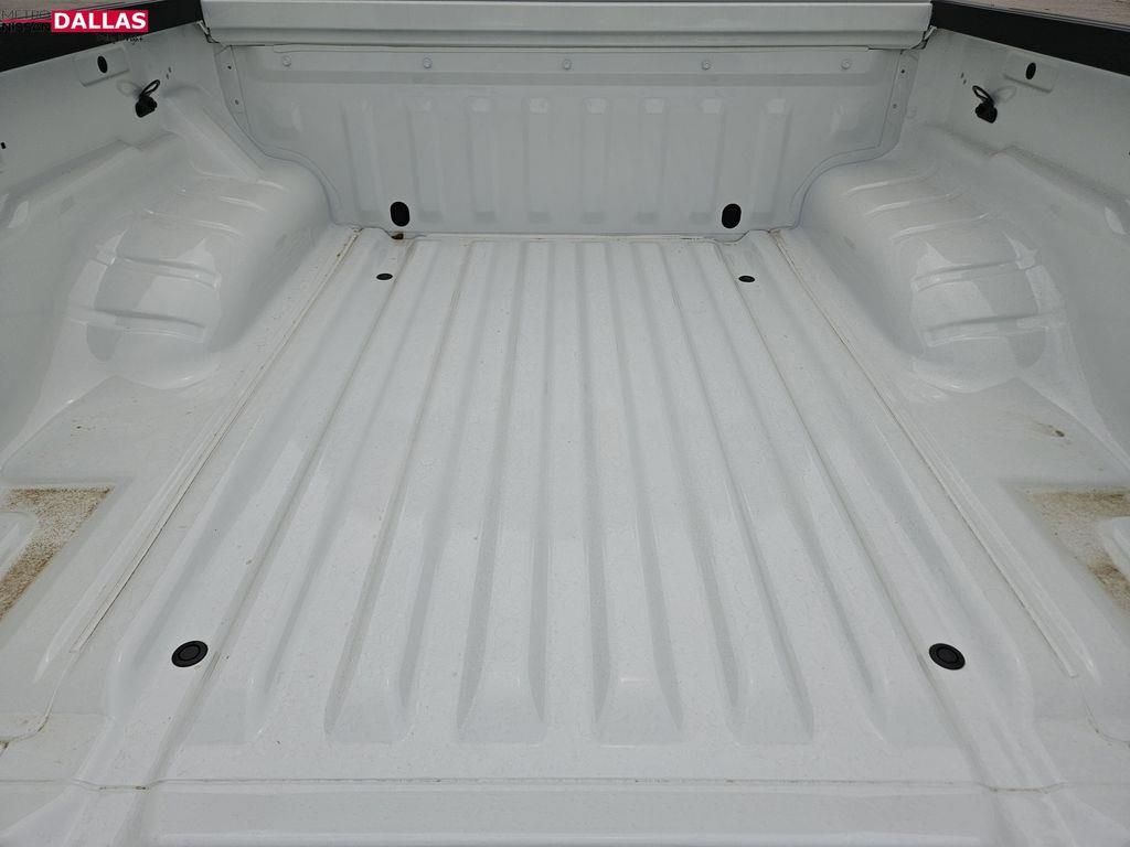Vehicle image 8 of 22