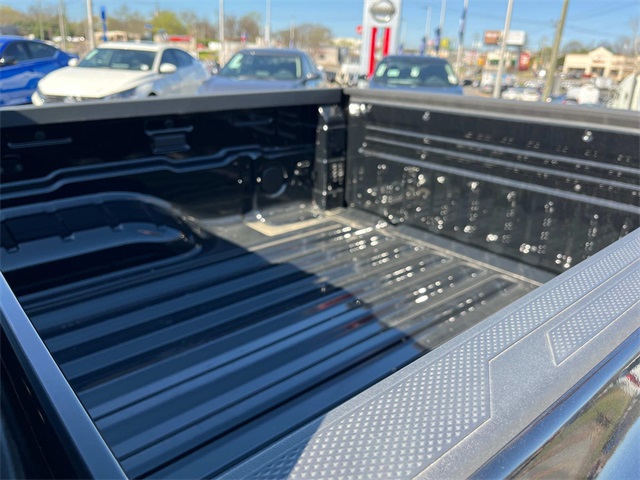 Vehicle image 12 of 33