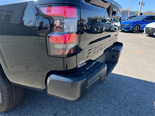 Vehicle image 10 of 33
