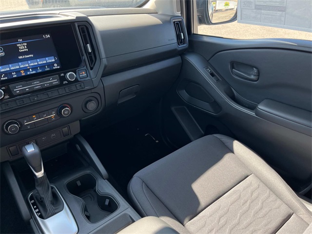 Vehicle image 14 of 33