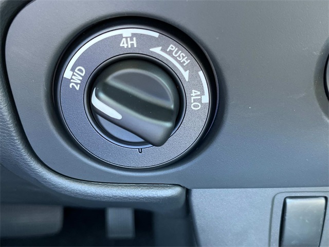 Vehicle image 29 of 33