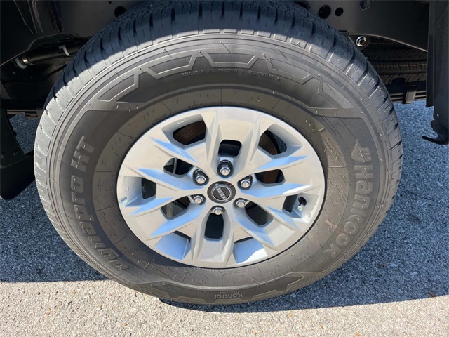Vehicle image 11 of 33