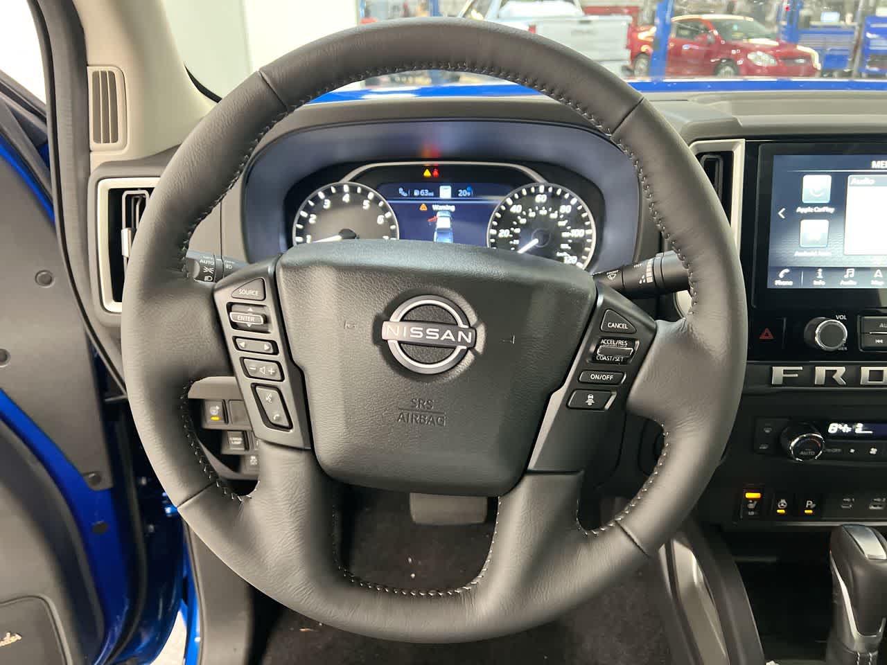 Vehicle image 12 of 28