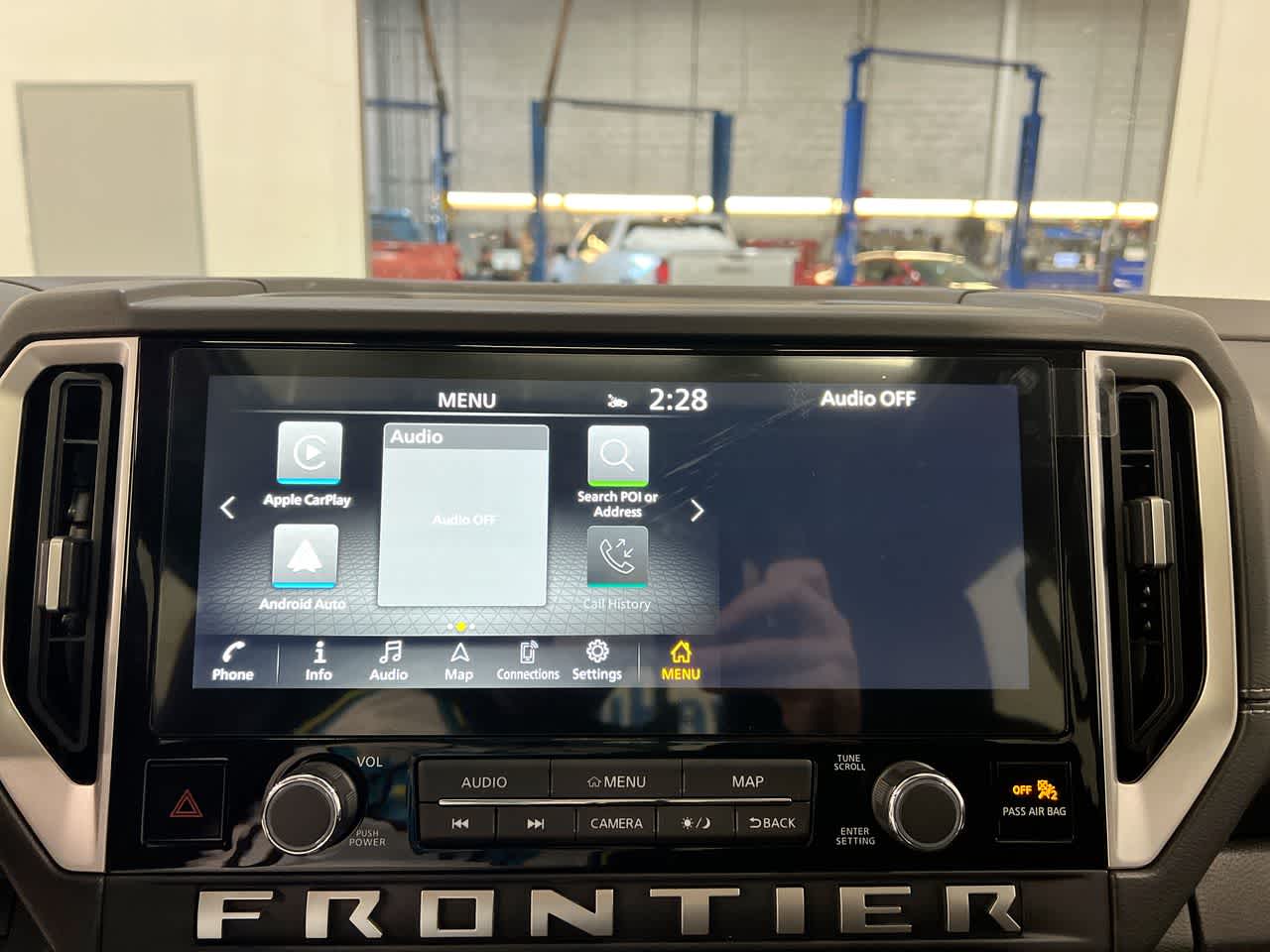 Vehicle image 15 of 28