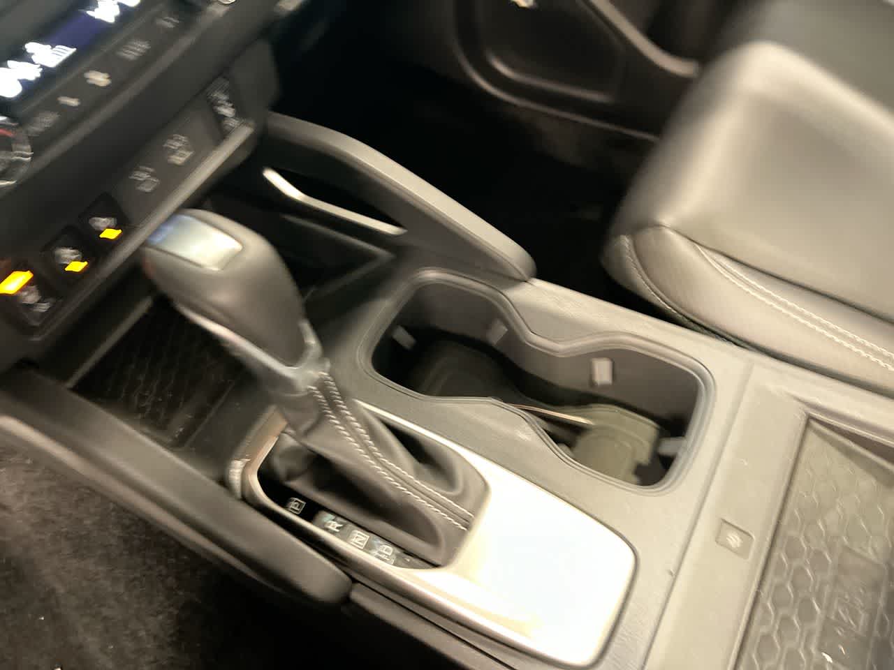 Vehicle image 20 of 28