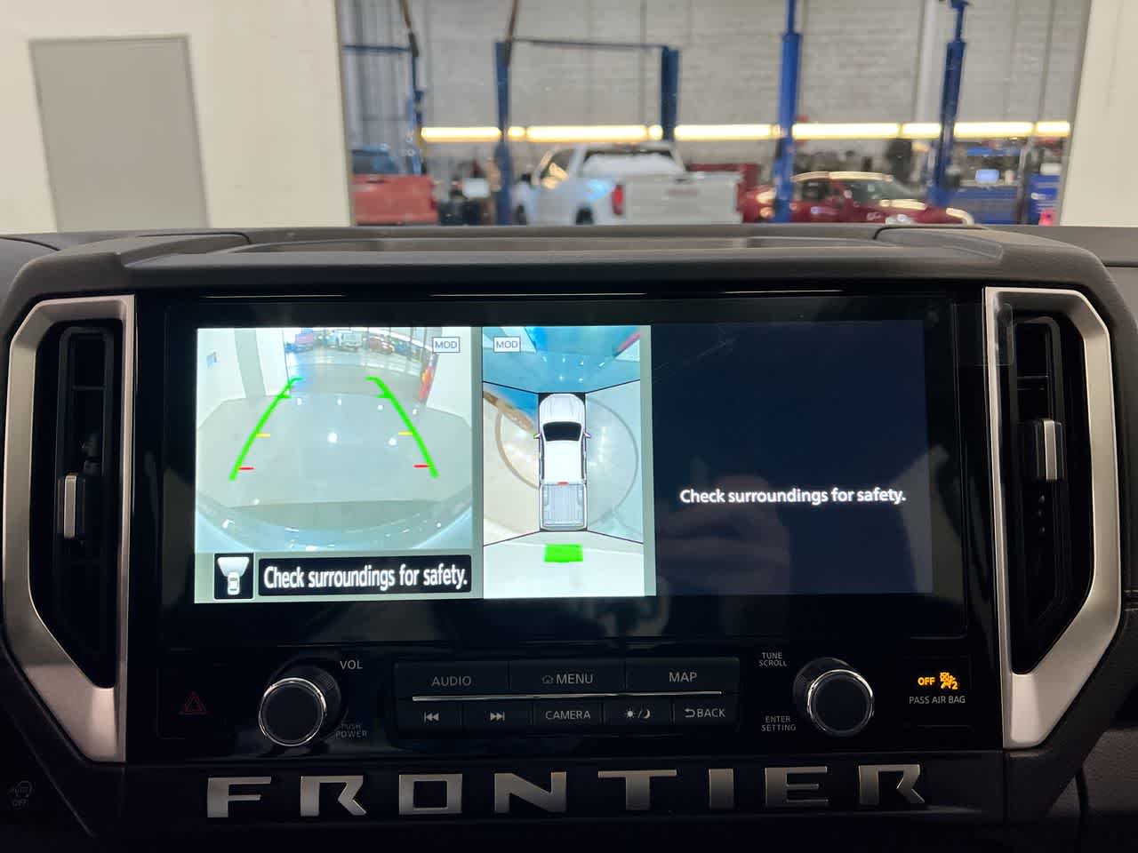 Vehicle image 18 of 28