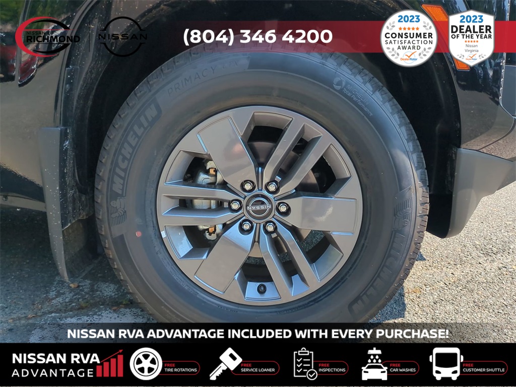 Vehicle image 10 of 29