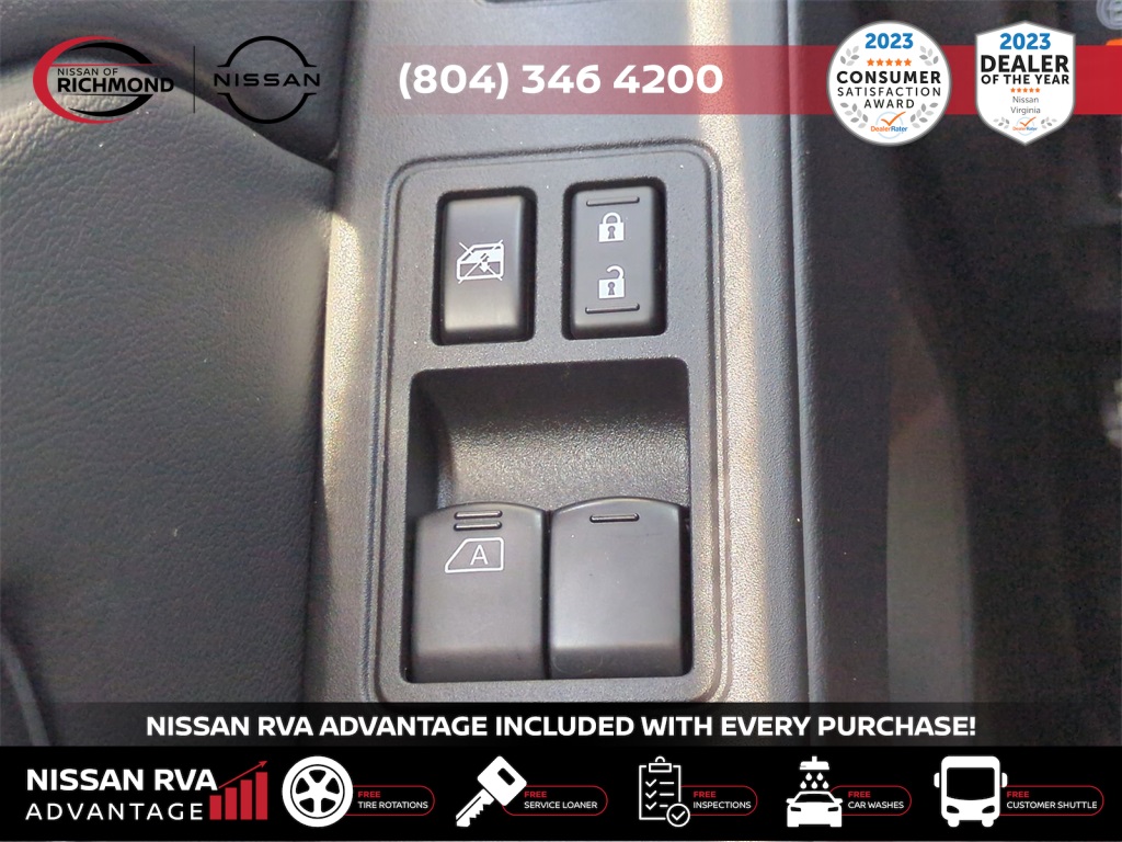 Vehicle image 16 of 29