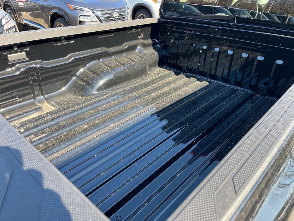 Vehicle image 11 of 30