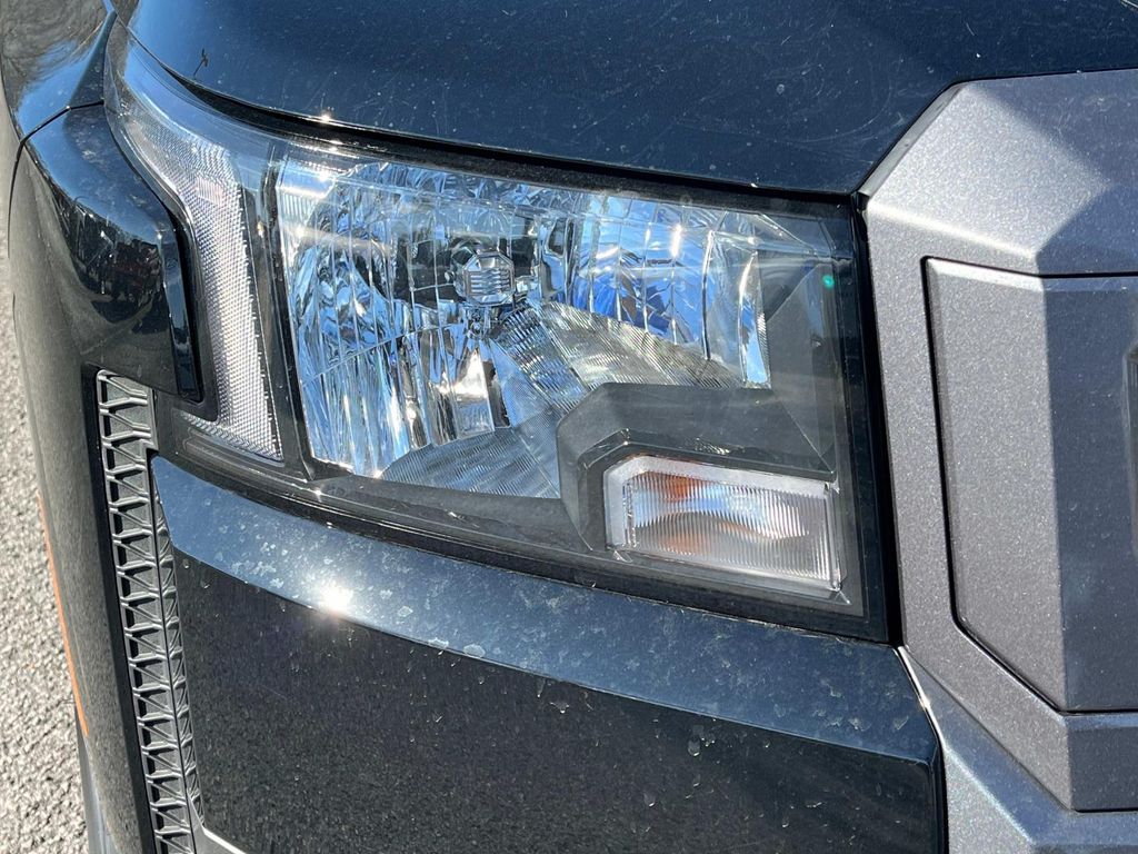 Vehicle image 9 of 30