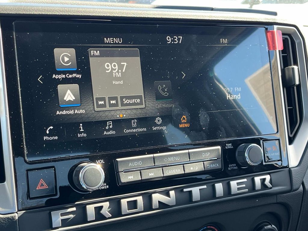 Vehicle image 23 of 30