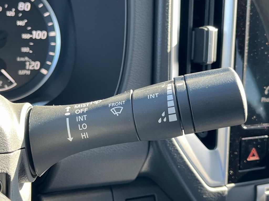 Vehicle image 29 of 30