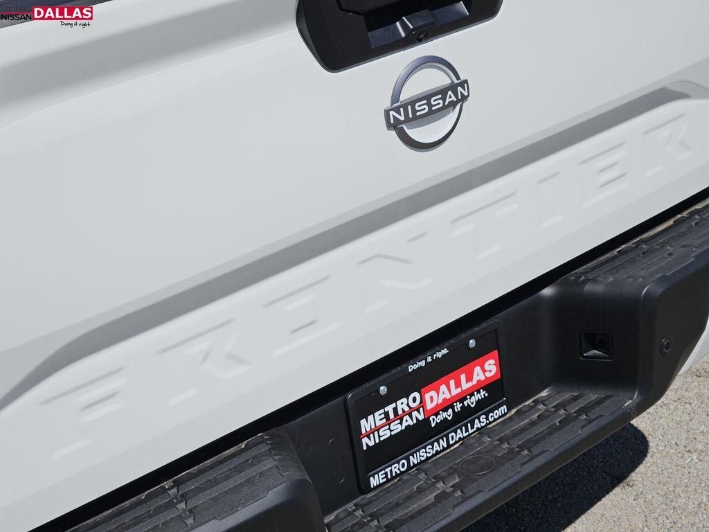 Vehicle image 18 of 22