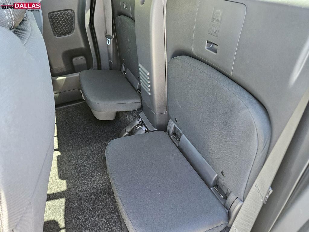 Vehicle image 10 of 22