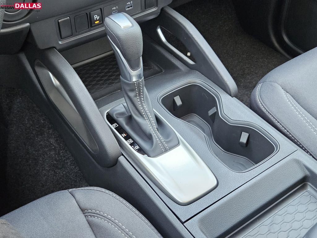Vehicle image 16 of 22