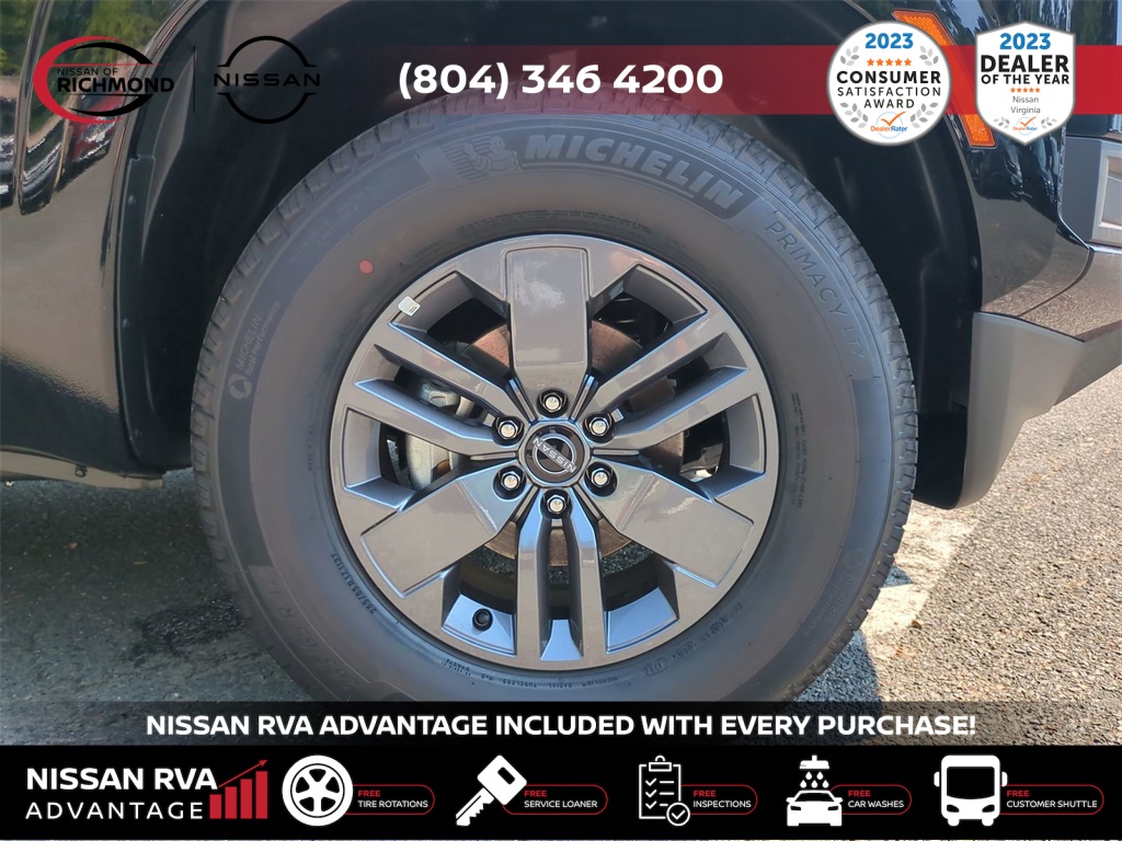 Vehicle image 10 of 28