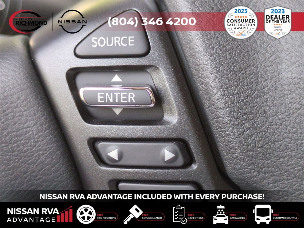 Vehicle image 21 of 28