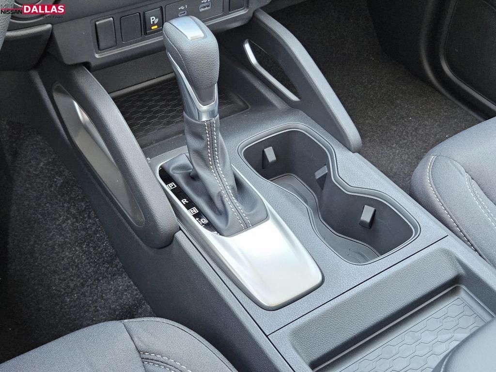 Vehicle image 16 of 22