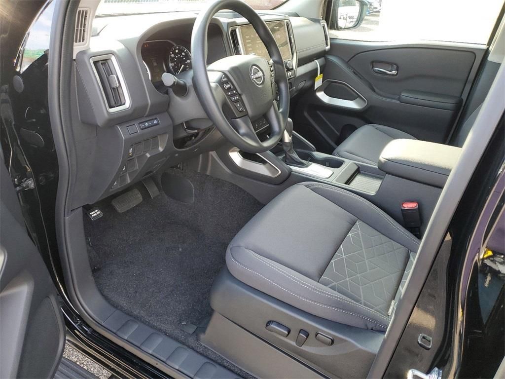 Vehicle image 9 of 9