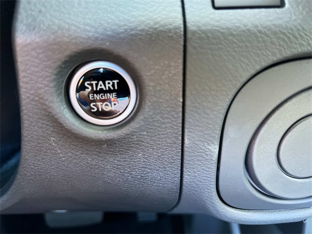 Vehicle image 20 of 34