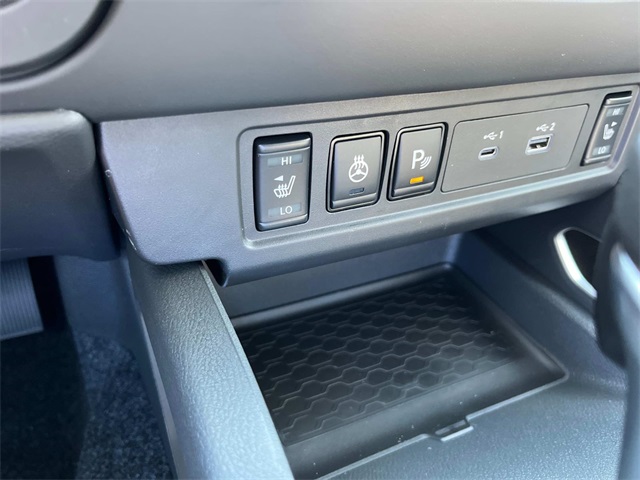 Vehicle image 34 of 34