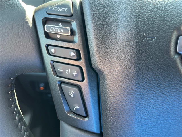 Vehicle image 21 of 34