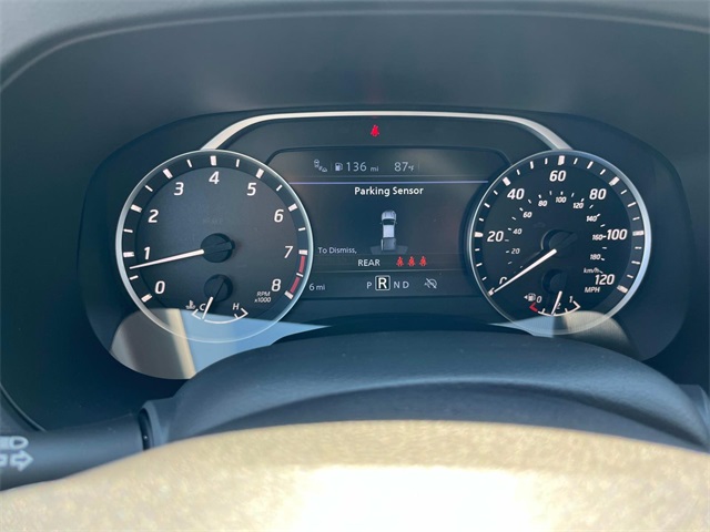 Vehicle image 14 of 34