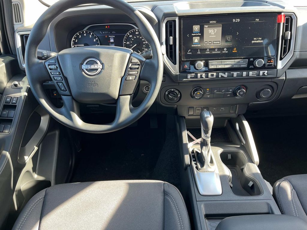 Vehicle image 14 of 34