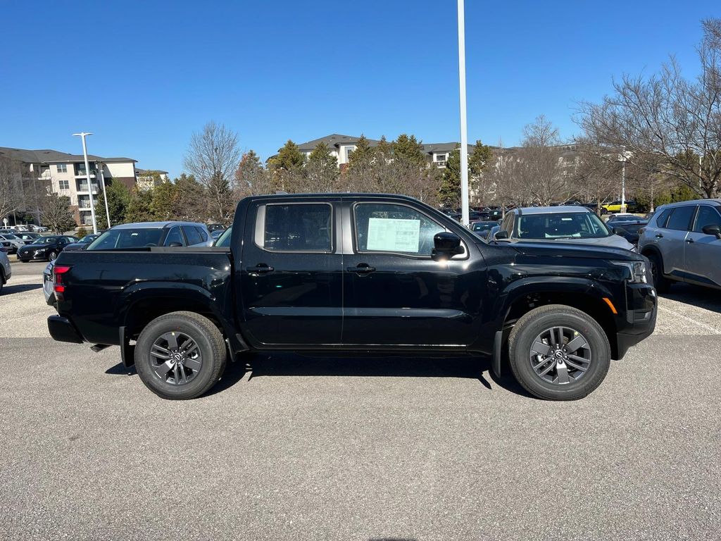 Vehicle image 4 of 34