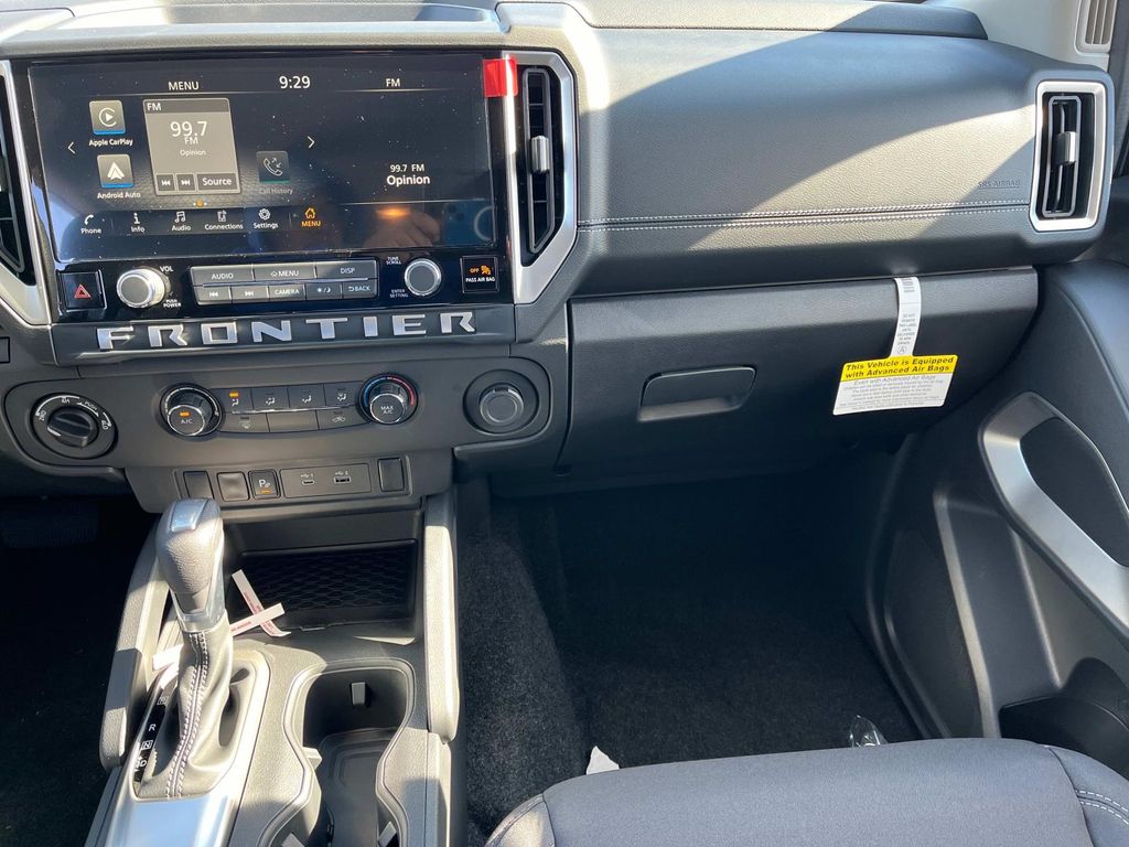 Vehicle image 15 of 34
