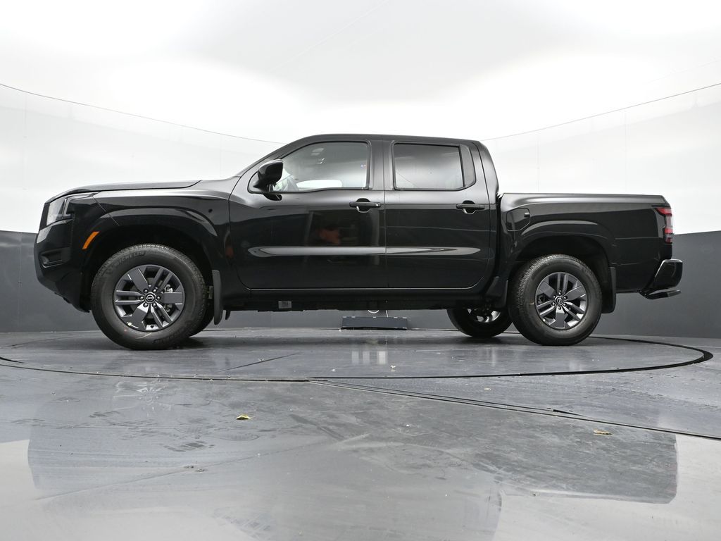 Vehicle image 27 of 32